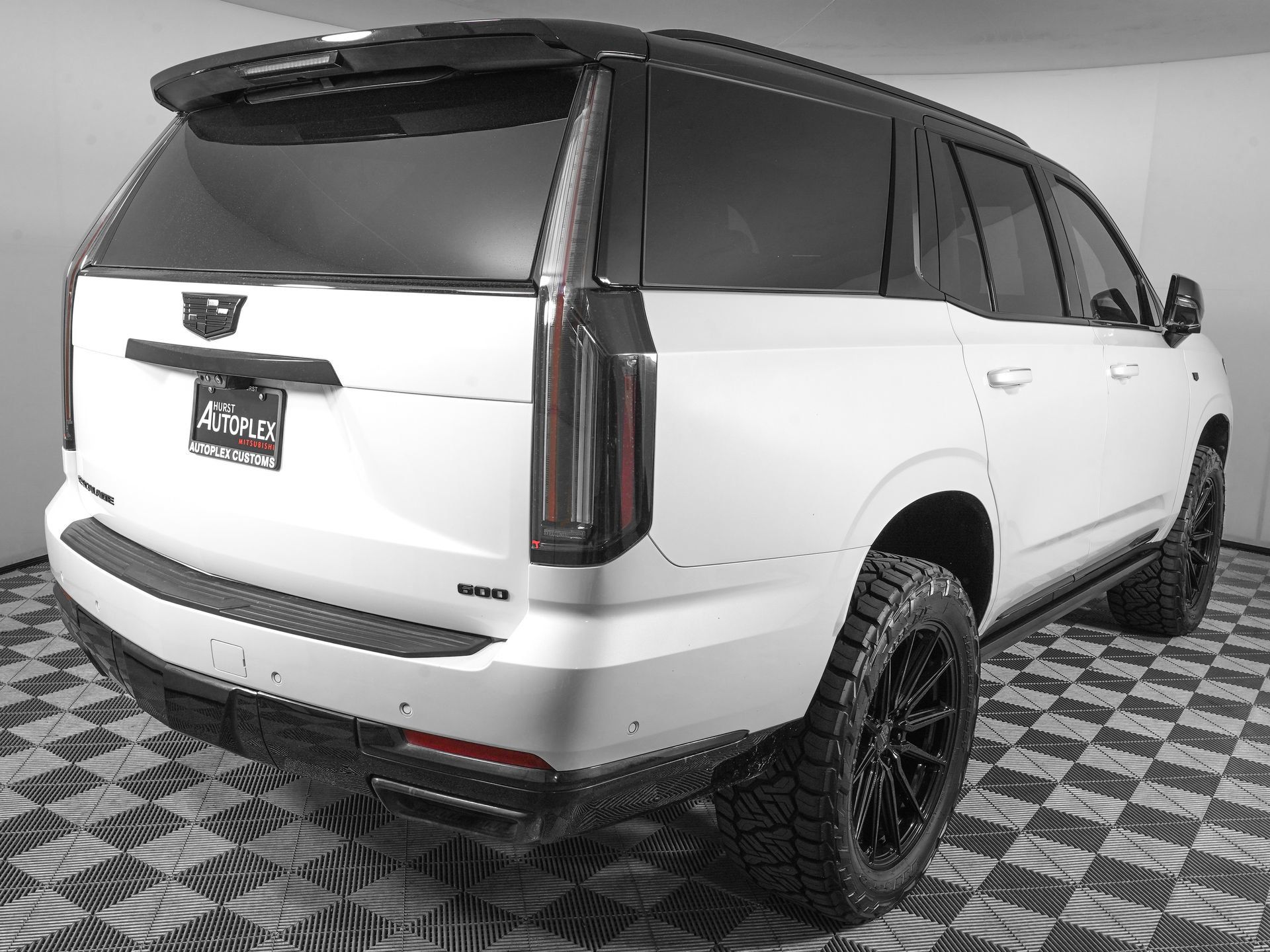 Used 2025 Cadillac Escalade Sport Platinum w/ LPO, ONYX Package AWD/4WD image 5