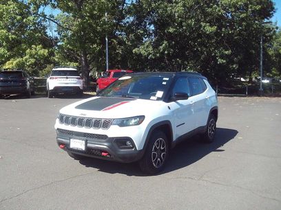 Used 2025 Jeep Compass Trailhawk