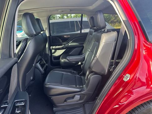 Used 2025 Lincoln Aviator 2WD w/ Jet Appearance Package image 5