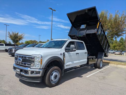 New 2025 Ford F550 4x4 Crew Cab image 32