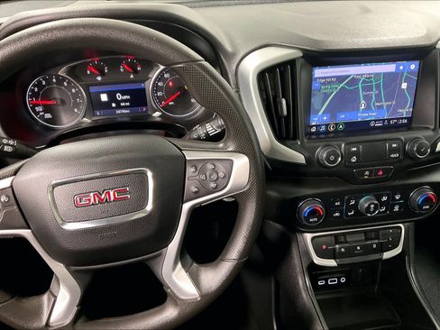 Used 2023 GMC Terrain SLE w/ Driver Convenience Package image 19