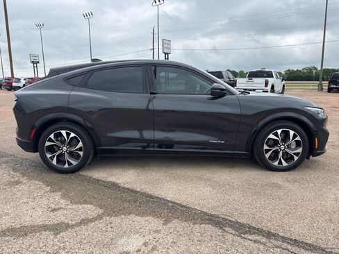 Used 2022 Ford Mustang Mach-E Premium image 7