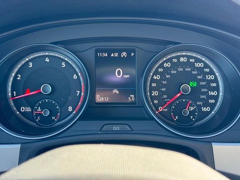 Used 2021 Volkswagen Atlas Cross Sport SE w/ Panoramic Sunroof Package image 18