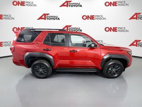 Certified 2025 Toyota 4Runner SR5 AWD/4WD image 9
