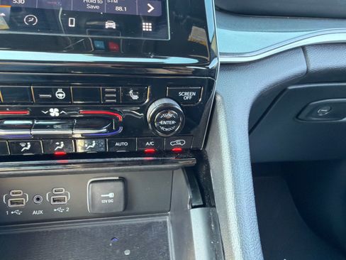 Used 2023 Jeep Grand Cherokee Altitude AWD/4WD image 27