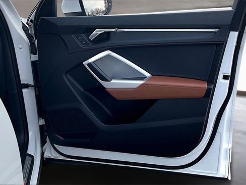 Used 2022 Audi Q3 2.0T Premium Plus w/ Premium Plus Package image 24