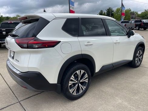 Used 2023 Nissan Rogue SV AWD/4WD image 3