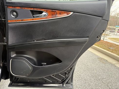 Used 2019 Lincoln Nautilus Reserve image 45