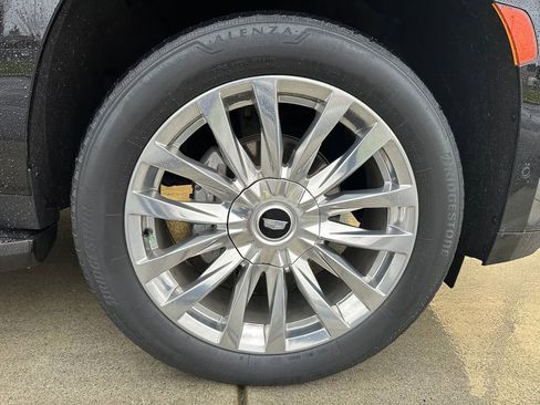 Used 2023 Cadillac Escalade ESV Premium Luxury AWD/4WD image 9