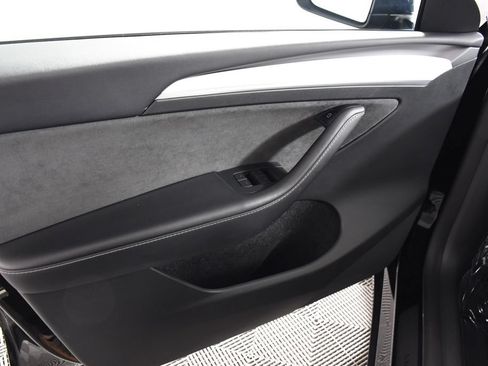 Used 2023 Tesla Model Y Performance AWD/4WD image 14