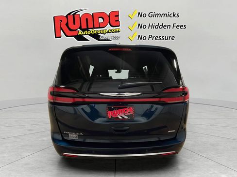 Used 2022 Chrysler Pacifica Pinnacle AWD/4WD image 4