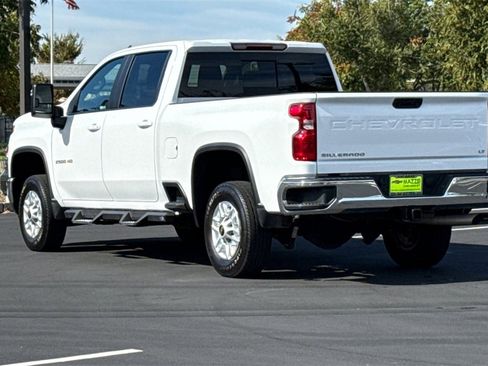 Used 2024 Chevrolet Silverado 2500 LT w/ Convenience Package image 3