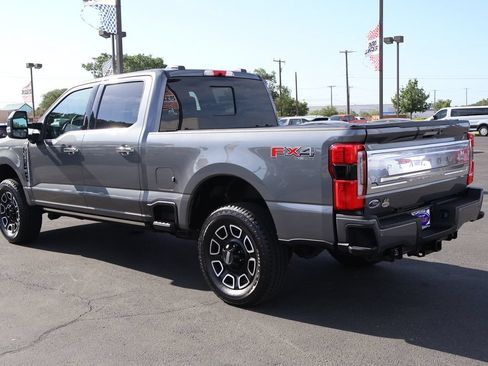 Used 2024 Ford F250 Platinum w/ FX4 Off-Road Package AWD/4WD image 20