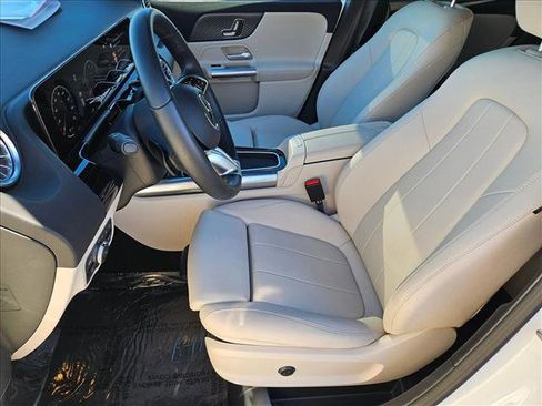 Certified 2025 Mercedes-Benz GLA 250 image 16