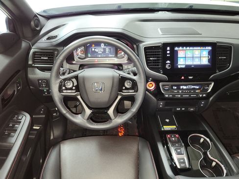 Used 2025 Honda Passport Black Edition image 14