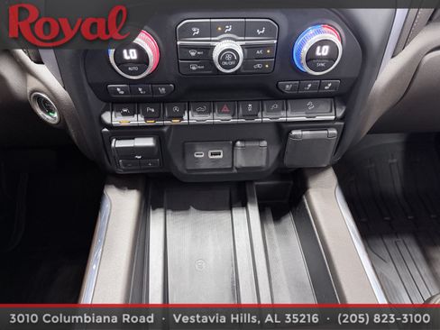Used 2019 GMC Sierra 1500 SLT w/ SLT Premium Plus Package AWD/4WD image 24
