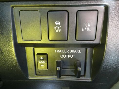 Used 2019 Toyota Tundra SR5 w/ SR5 Upgrade Package AWD/4WD image 30