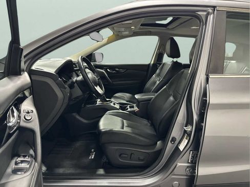 Used 2022 Nissan Rogue Sport SL w/ Premium Package image 11