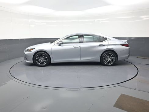 Used 2023 Lexus ES 250 w/ Premium Package AWD/4WD image 6