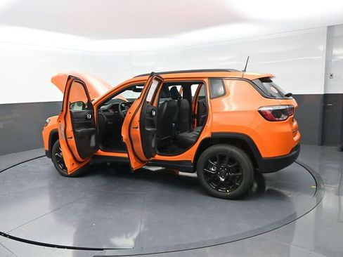 New 2026 Jeep Compass Latitude AWD/4WD image 34