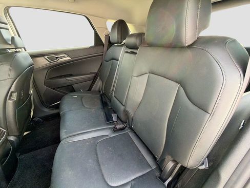 Used 2023 Kia Sportage EX FWD image 13