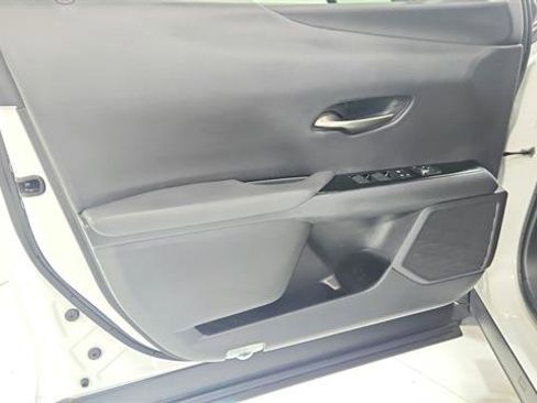 Used 2019 Lexus UX 200 F Sport w/ F Sport Premium Package image 21