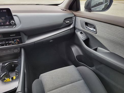 Used 2023 Nissan Rogue SV image 20