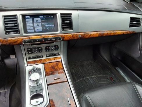 Used 2013 Jaguar XF 3.0 AWD/4WD image 25