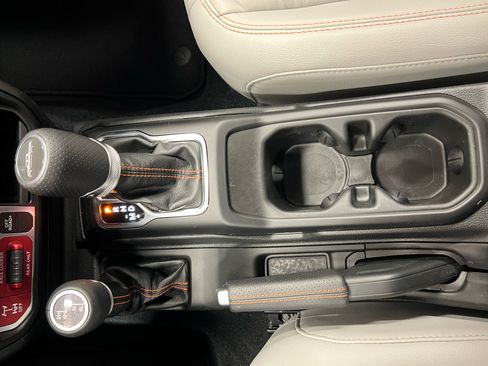 Used 2023 Jeep Gladiator Mojave w/ Cold Weather Group image 23