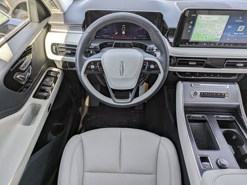 New 2026 Lincoln Aviator 2WD image 13