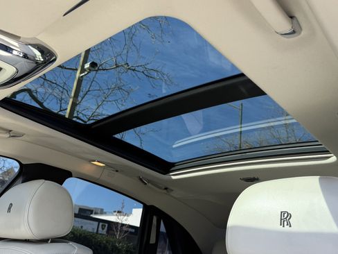 Used 2012 Rolls-Royce Ghost image 30