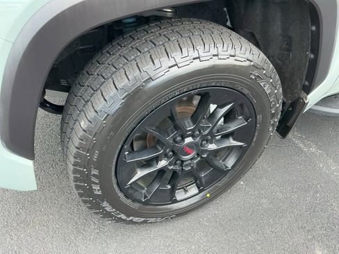 Used 2024 Toyota Tundra Limited image 32