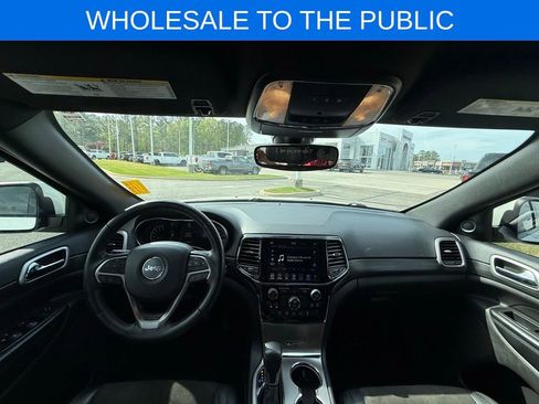Used 2019 Jeep Grand Cherokee Altitude image 11