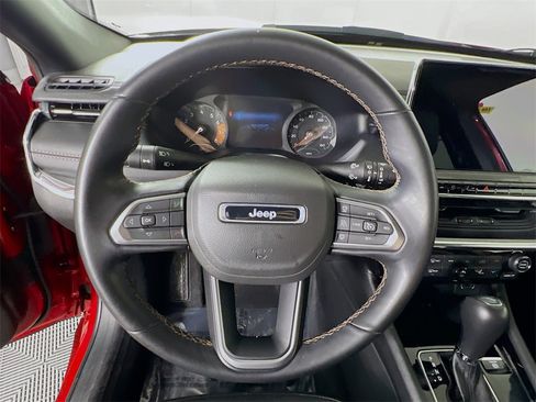 Used 2022 Jeep Compass Limited image 19