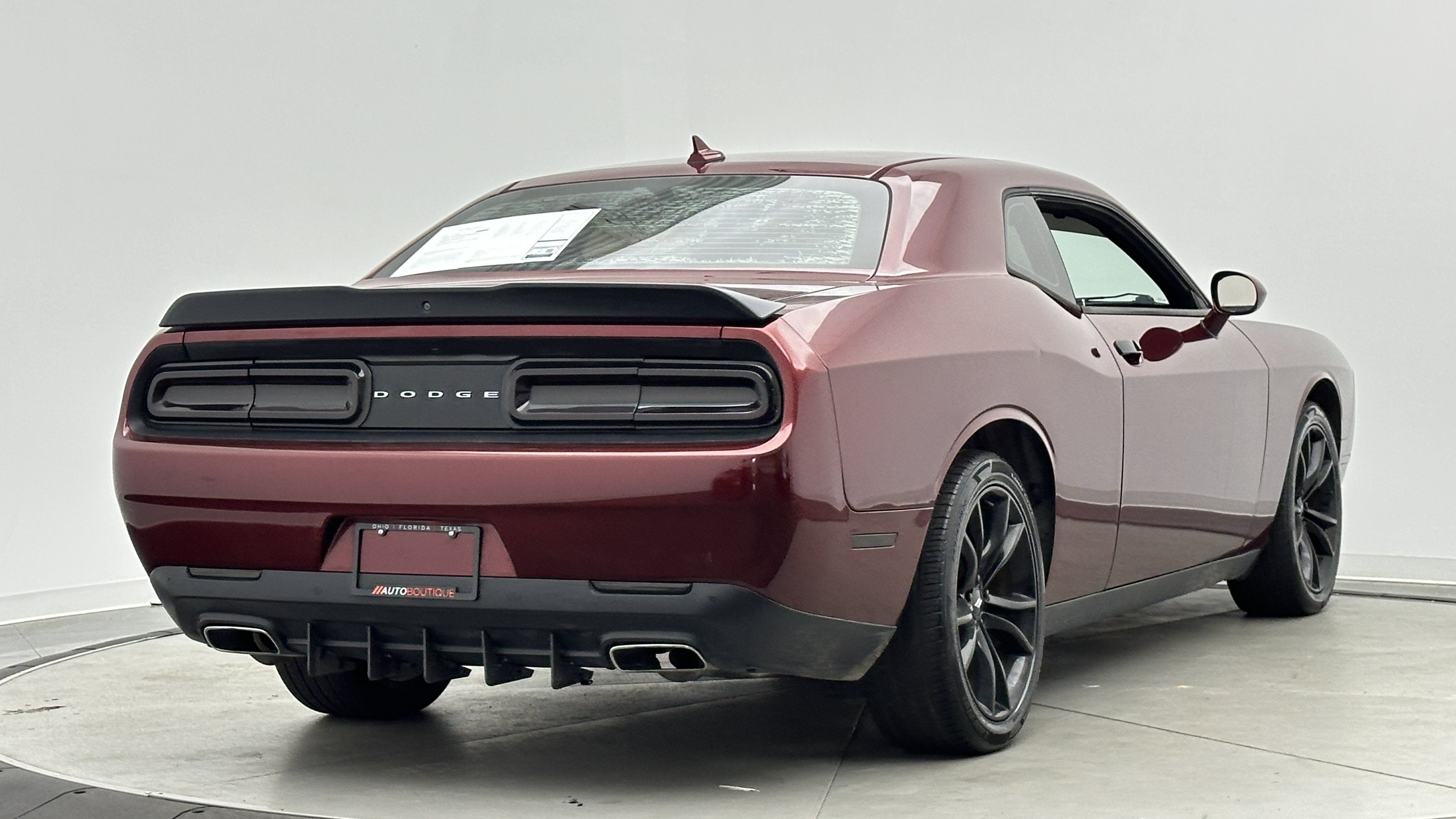 Used 2018 Dodge Challenger SXT Plus RWD image 7