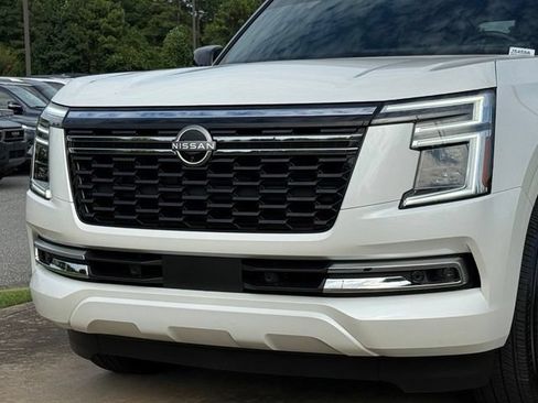Used 2025 Nissan Armada Platinum w/ Convenience Package RWD image 10