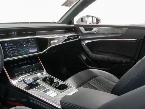 Used 2025 Audi A7 3.0T Premium Plus AWD/4WD image 11