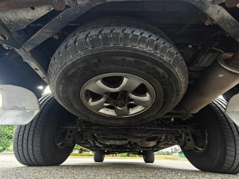 Used 2002 Toyota Land Cruiser AWD/4WD image 49