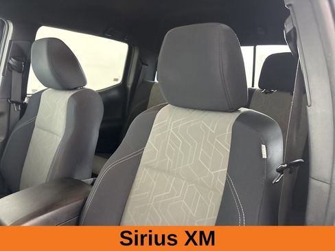 Used 2020 Toyota Tacoma TRD Off-Road w/ Technology Package image 10