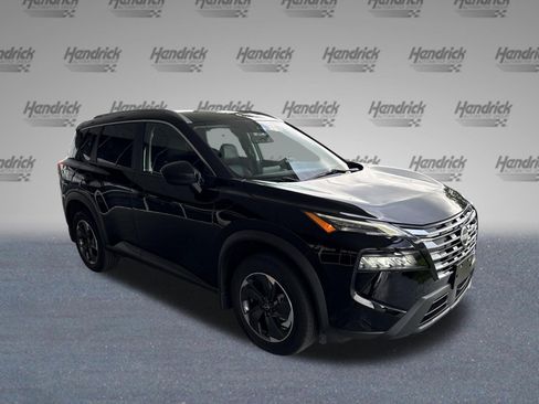 Used 2024 Nissan Rogue SV w/ SV Premium Package AWD/4WD image 2