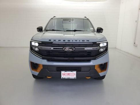 Used 2025 Ford Expedition Tremor AWD/4WD image 3