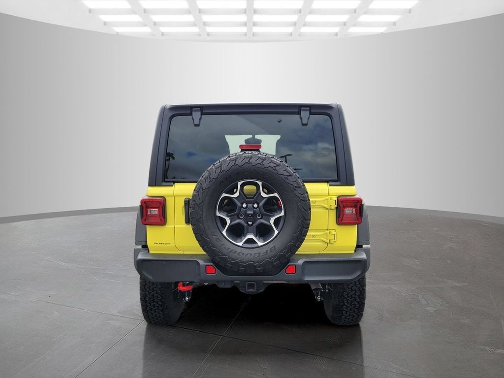 Used 2023 Jeep Wrangler Unlimited Rubicon w/ LED Lighting Group AWD/4WD image 4