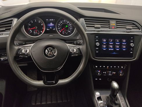 Used 2021 Volkswagen Tiguan SEL FWD image 22