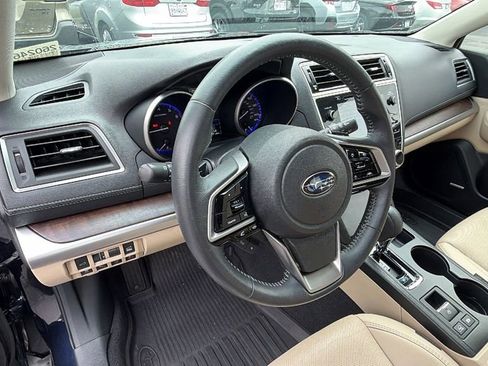 Used 2018 Subaru Outback 2.5i Limited AWD/4WD image 32