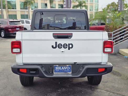 New 2026 Jeep Gladiator Sport image 6