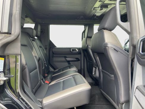 Used 2025 Ford Bronco Outer Banks AWD/4WD image 18