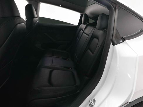Used 2023 Tesla Model Y AWD image 11