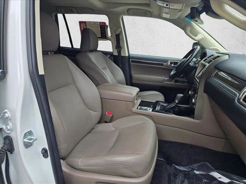 Used 2021 Lexus GX 460 w/ Accessory Package AWD/4WD image 20