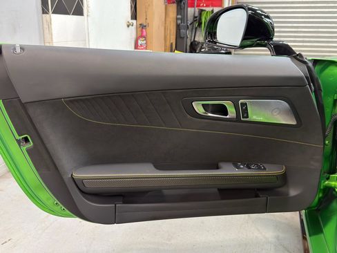 Used 2018 Mercedes-Benz AMG GT R w/ Exclusive Interior Package image 14