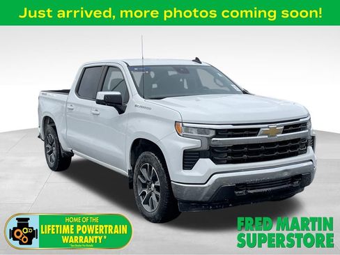 Used 2023 Chevrolet Silverado 1500 LT image 1